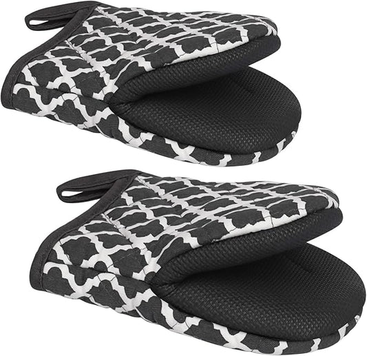 1 Pair Short Oven Mitts by Qulable
